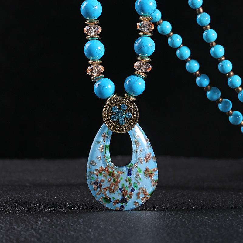 

Этническое колье-цепочка для свитера с подвеской-каплей и бусинами