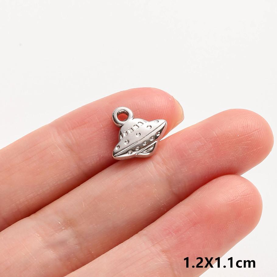 6pcs Fashion Pendant Alien Spaceship Moon Stainless Steel Charms For Jewelry Making Bag Kychain Charm DIY Necklace Earrings Bulk