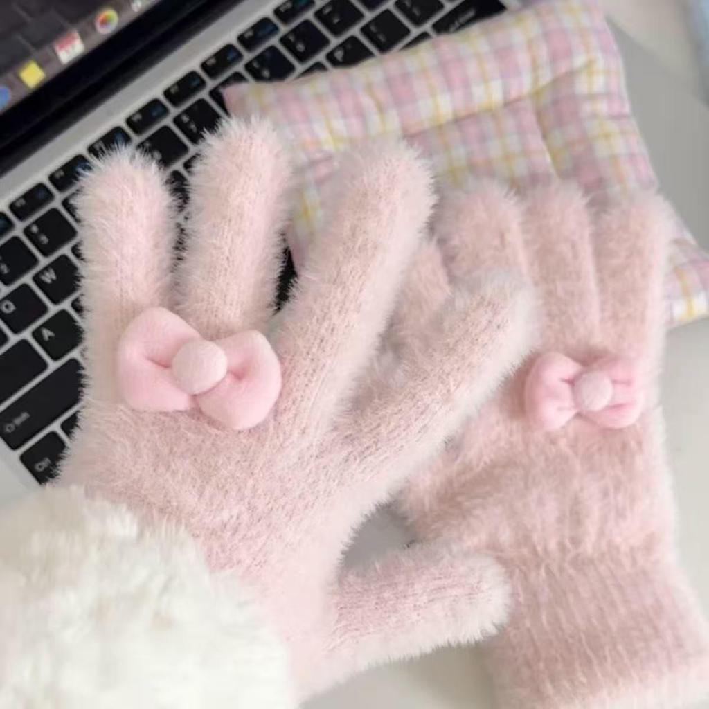 Women's Winter 2025 Retro Plaid Kitty Gloves: Warm Five-Finger Cycling Cold Protection