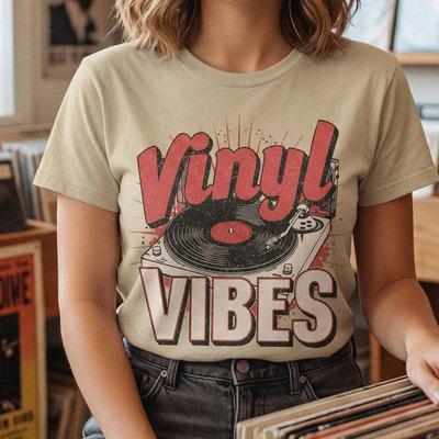 Retro Turntable Shirt: Vintage Vinyl Vibes Music Lover Tee