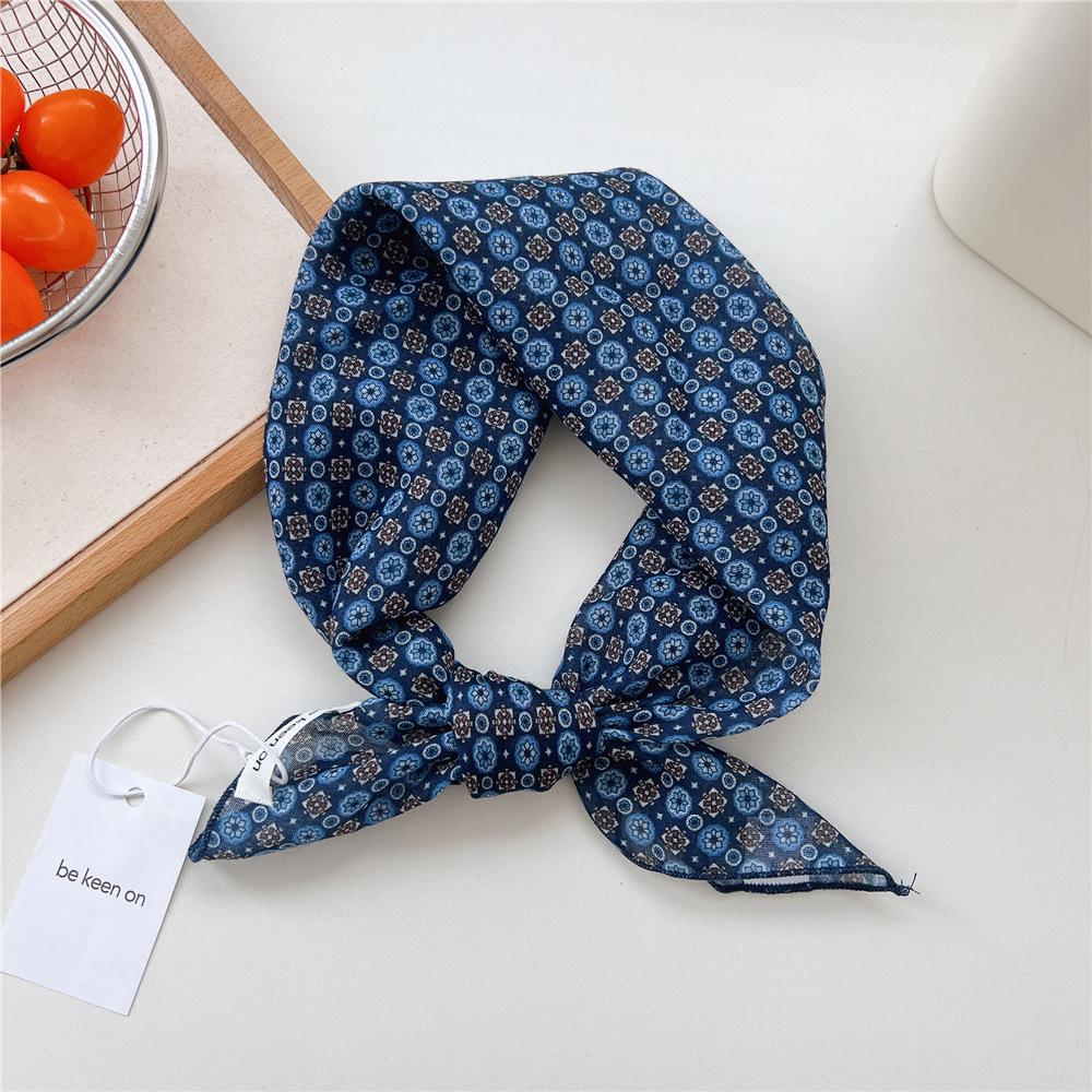 Koreanisches Trendiges Frühlings-Gepunktetes Seiden-Kopftuch - Quadratisches Mode-Tuch für Damen für Haare, Hals und Dekoration