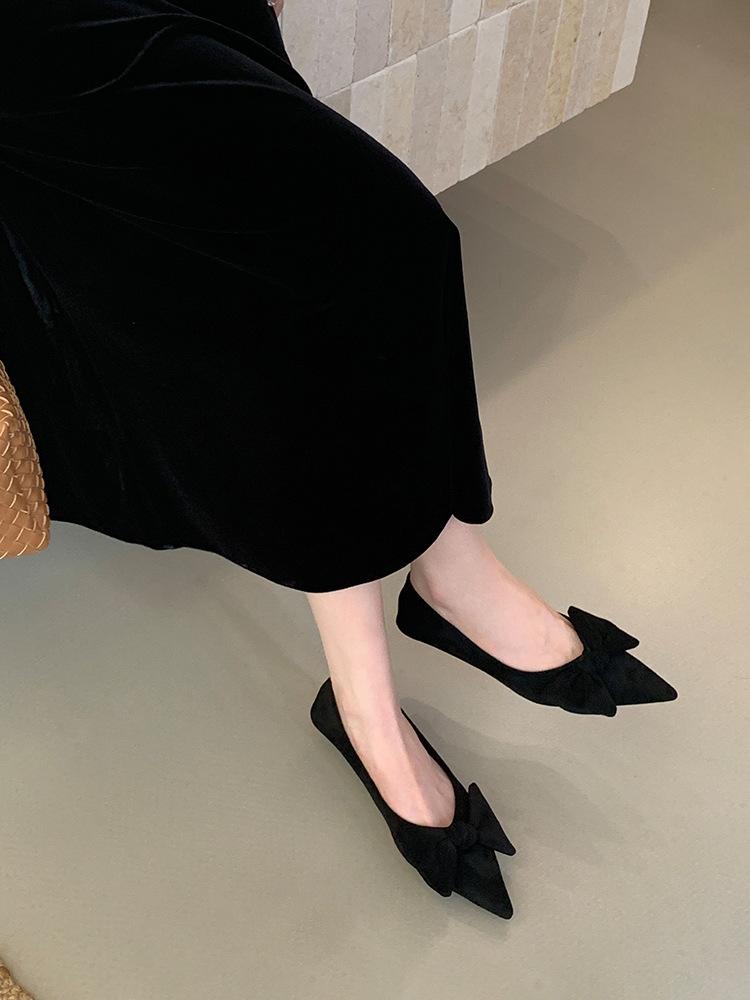 Soft-soled Single Shoes Women's Shallow Mouth 2025 New Autumn Pointed Head Shallow Mouth Thick Heel Soft Leather Bow Fairy Women's Shoes Tide