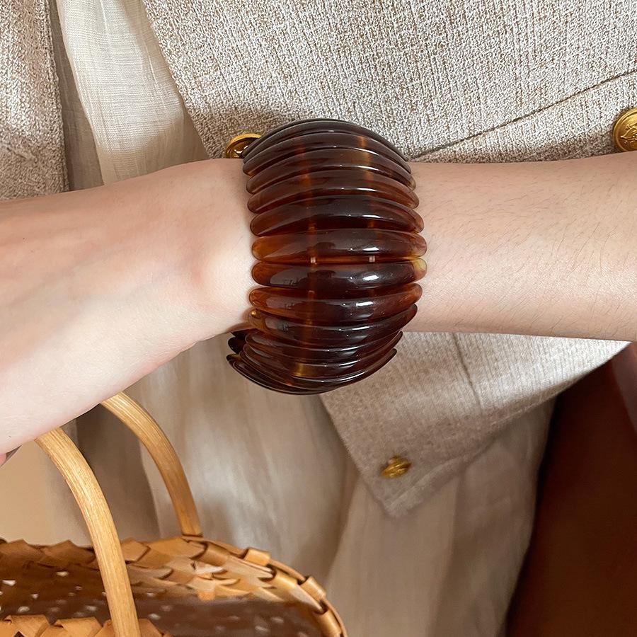 Iridescent Acrylic Semicircle Elastic Bracelet - Fresh & Sweet High-End Women's Jewelry 2025.