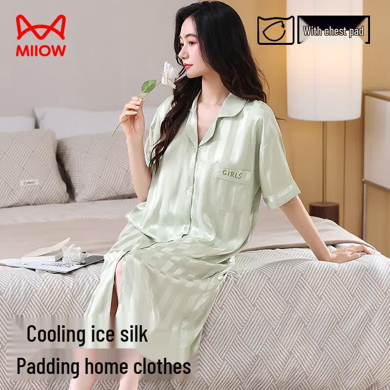 Mao Ren Women s Ice Silk Cardigan Nightgown with Chest Pads M