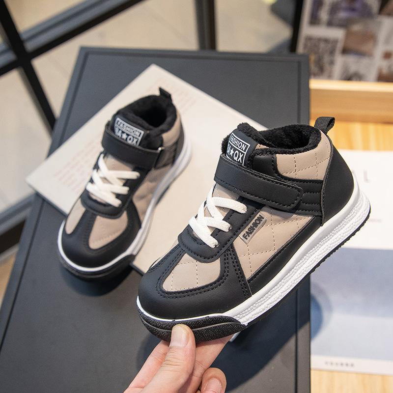 Girls' low-top board shoes winter velvet two cotton shoes 2025 autumn new boys' foreign-style versatile casual sports shoes