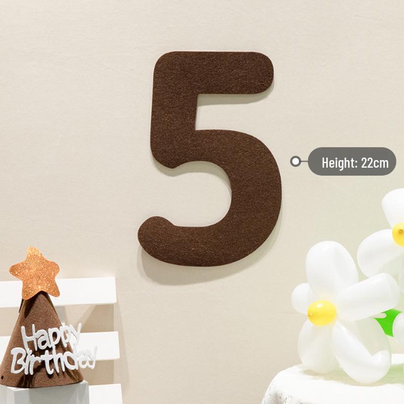 Retro Kaffeebraune Filz-Geburtstagsdekoration: Buchstaben, Zahlen, Pompons, Wimpelketten für die Kulisse zum ersten Geburtstag.