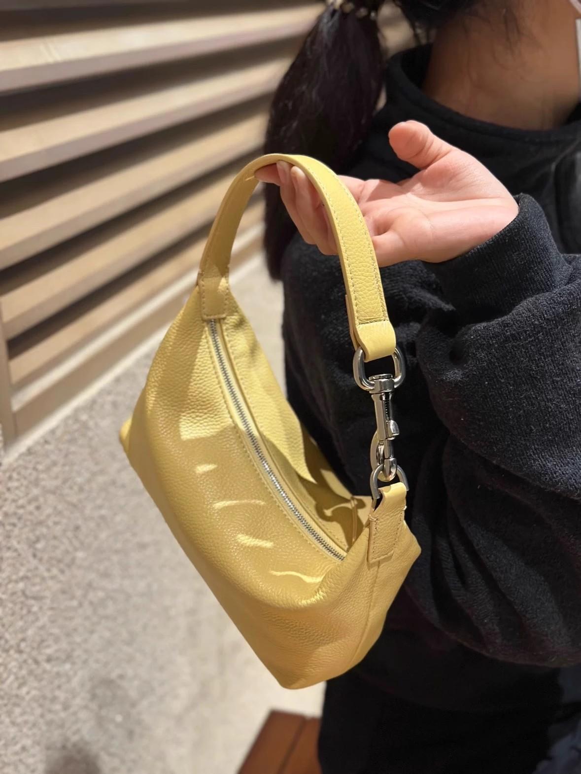 

Casual Soft PU Leather Women Handbag Latch Handle Shoulder Bag Yellow Lichee Pattern Cloud Bags for Women Clutch Flap 22x6x10cm