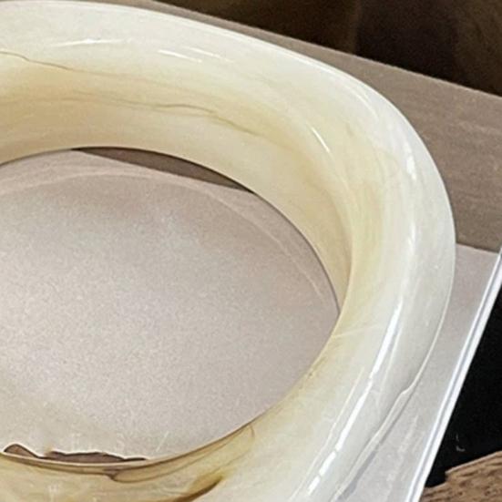 Acrylic Bracelet Retro Style Irregular Geometric Design Women Bangle Handmade Statement Bracelet Fashion Accessory