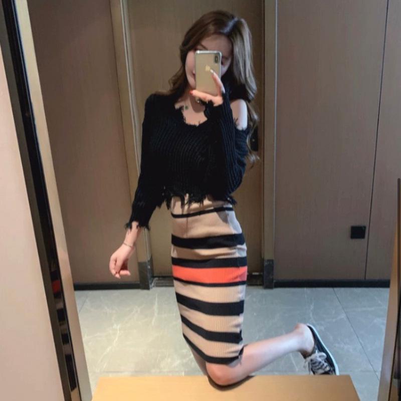 

2025 Stylish Knit Tassel Sweater Dress & Camisole Two-Piece Set for Women One Size (fits 80-115 jin) чорний