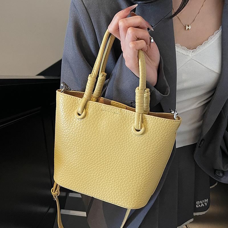 Wholesale and Popular Exquisite Lychee Pattern Simple Portable Bucket Bag Women's High-end Texture Versatile Commuter Casual Messenger Bag