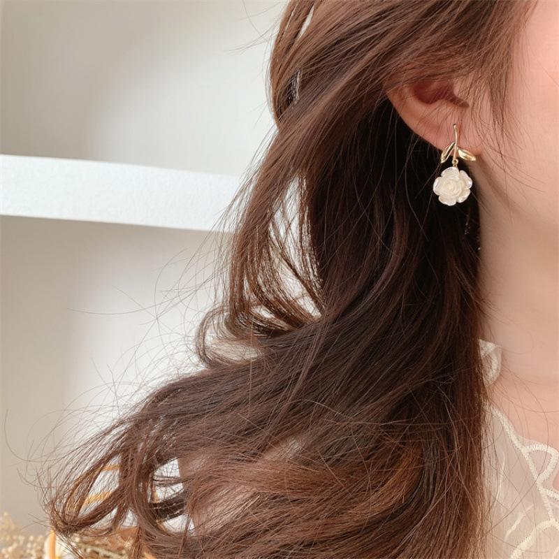 Elegant Korean-Japanese Rose Stud Earrings for Women: Chic, Sweet, and Modern Style (2026)