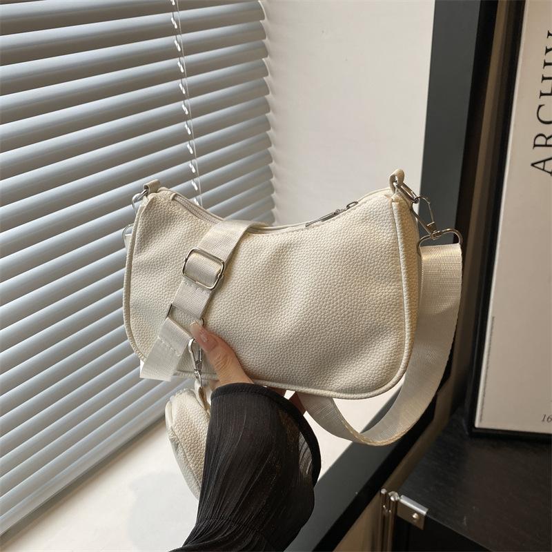 Bag Women's 2025 Summer New Fashion Korean Version Simple Messenger Bag Casual Bag Shoulder Bag Underarm Small Square Bag