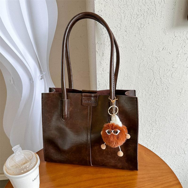 

New soft leather pendant tote bag fashionable and simple large-capacity shoulder bag casual women s armpit bag One size