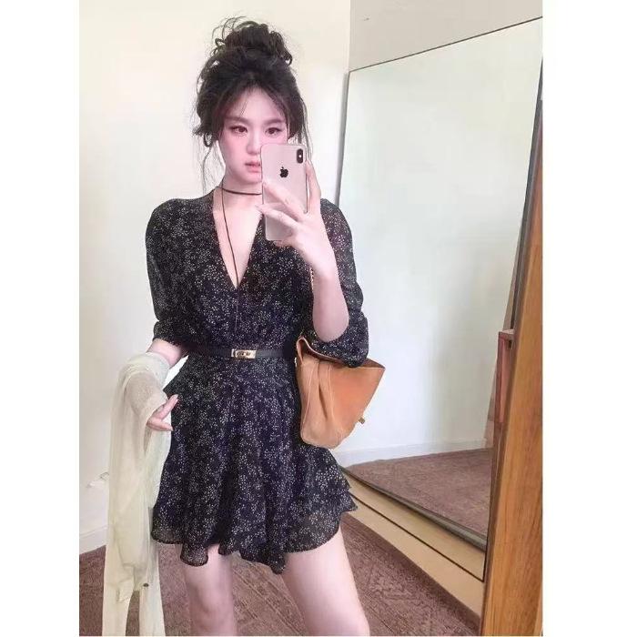 French temperament v-neck floral dress women s autumn new high-end small waist and thin short skirt S