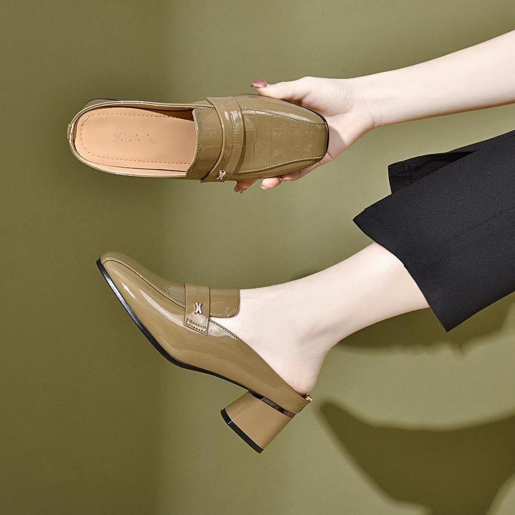 Women's 2024 Summer Chunky Heel Leather Loafer Sandals: Square Toe, Closed Toe, Simple Chic Design.