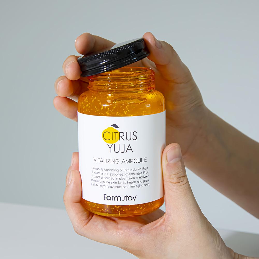 FARM STAY Citrus Yuja Vitalisierende Ampulle 250 ml (3 Optionen)