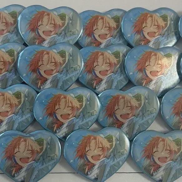 

Значки-сердечки Ansta Tsukinaga Leo Снежки продаются партиями по 22 штуки