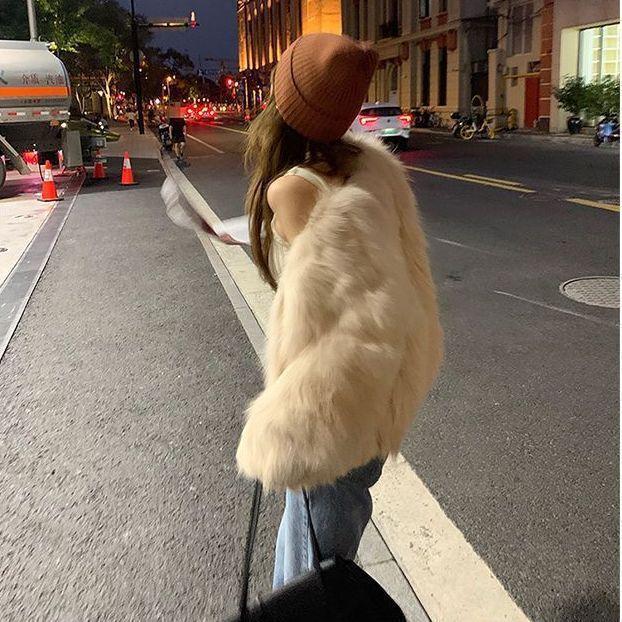 Fur coat women's autumn and winter new imitation fox hair short toka hair coat with thicker temperament