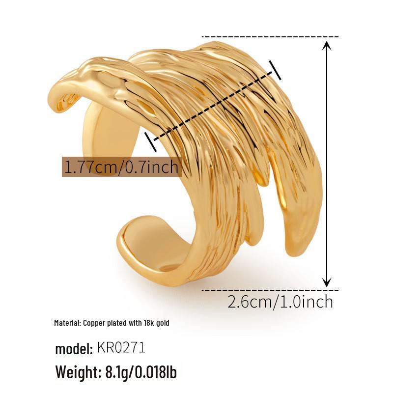 Stylový prsten na prst s plisovaným designem, pozlacený 18K zlatem - Odolný šperk, který nevybledne