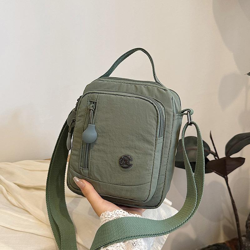 

Multi-layer lightweight sports summer small square bag women s multi-pocket shoulder bag large capacity messenger bag men s mobile phone bag зелёный