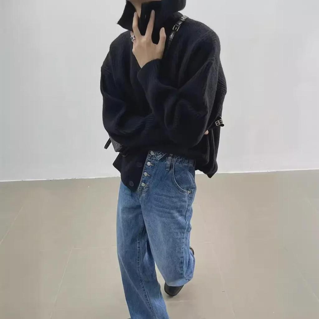 Unisex Korean Fashion Knitted Sweater: Loose Fit with Button Details for Autumn/Winter