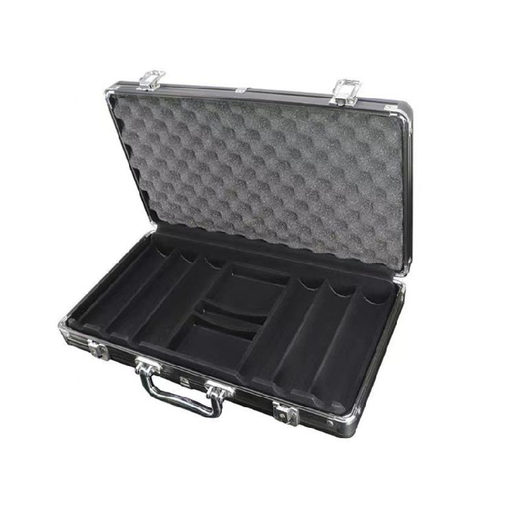 

Премиальная коробка для покерных фишек, прямоугольная, вместимостью 300 штук, изготовлена ​​из алюминиевого сплава, устойчива к царапинам, идеально подходит для игроков в покер. 1