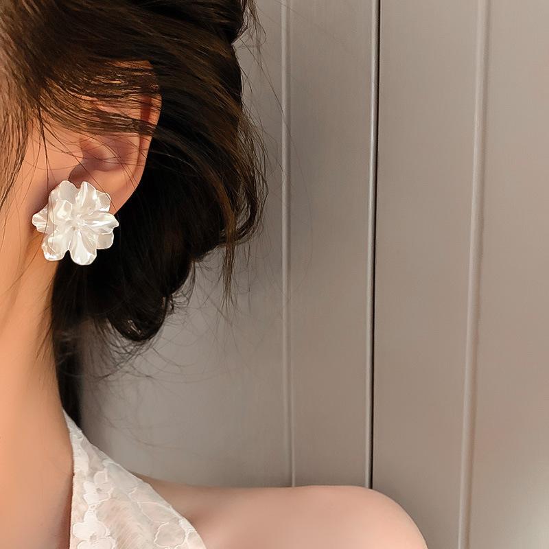 Silver Needle Super Fairy Elegant Bow Flower Stud Earrings French Light Luxury Earrings Literary Style Sweet Versatile Earrings