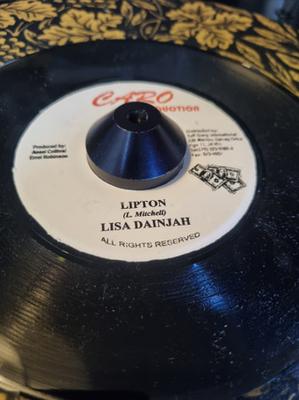 7inch Record LISA DAINJAH - Lipton NONE Caro Production Jamaica Reggae, Ska & Dub Used