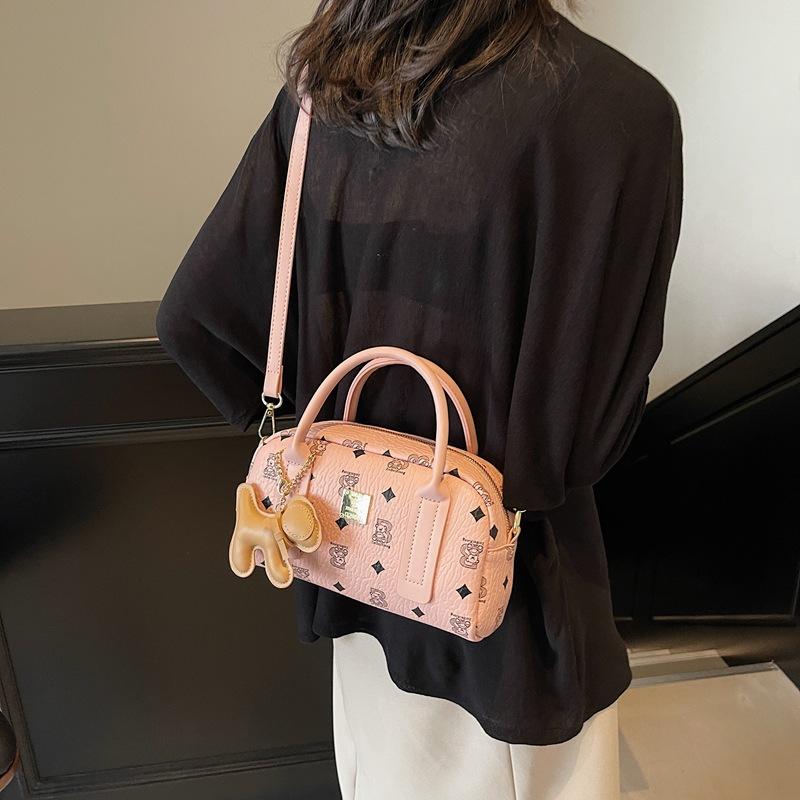 Hand Carry Fashion Casual Bowling Bag Women's 2025 Winter New Korean Version Trend Versatile Shoulder Bag Texture