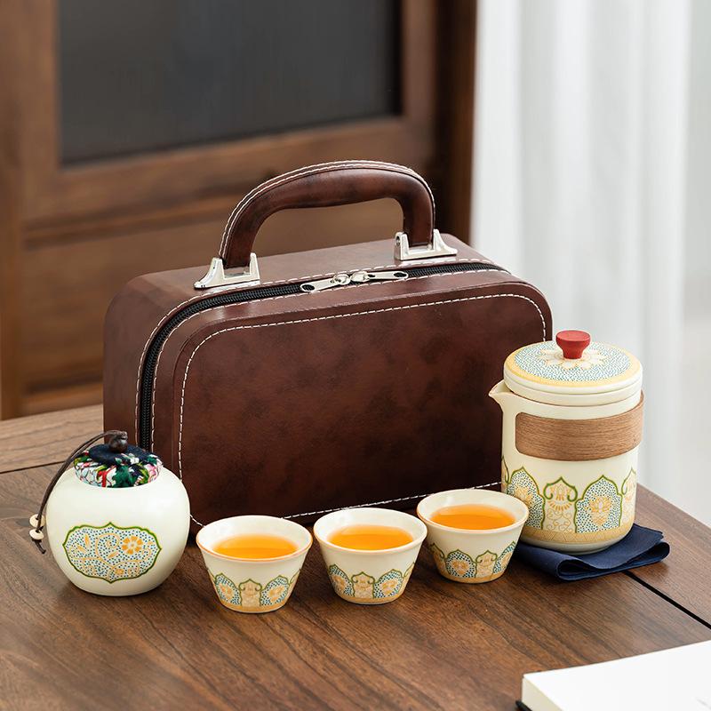 Kung Fu tea set will be sent to the customer company for the anniversary celebration of the opening of the Ru kiln ancient rhyme pot.  gift