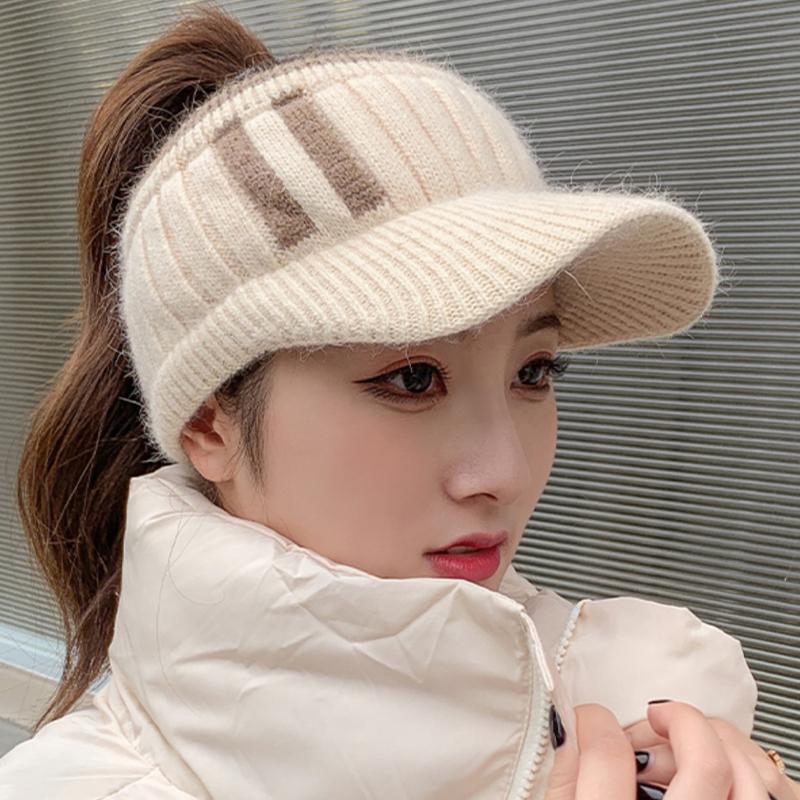 Winter New Fashion Versatile Topless Baseball Cap For Women With Ear Protection