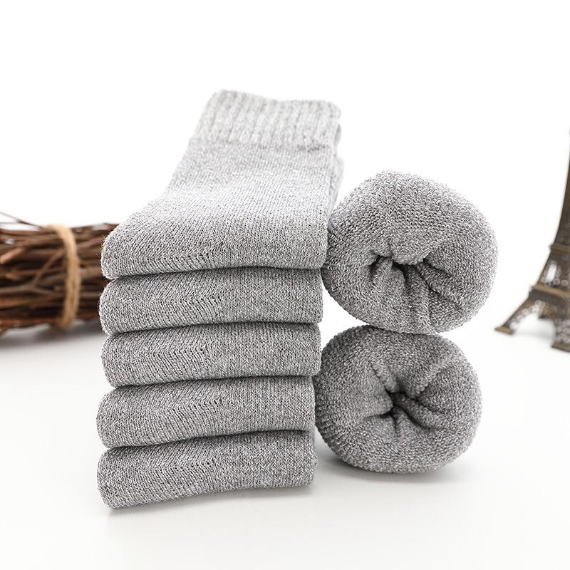Men's Thick Warm Mid-Calf Winter Socks for Outdoor Mountaineering