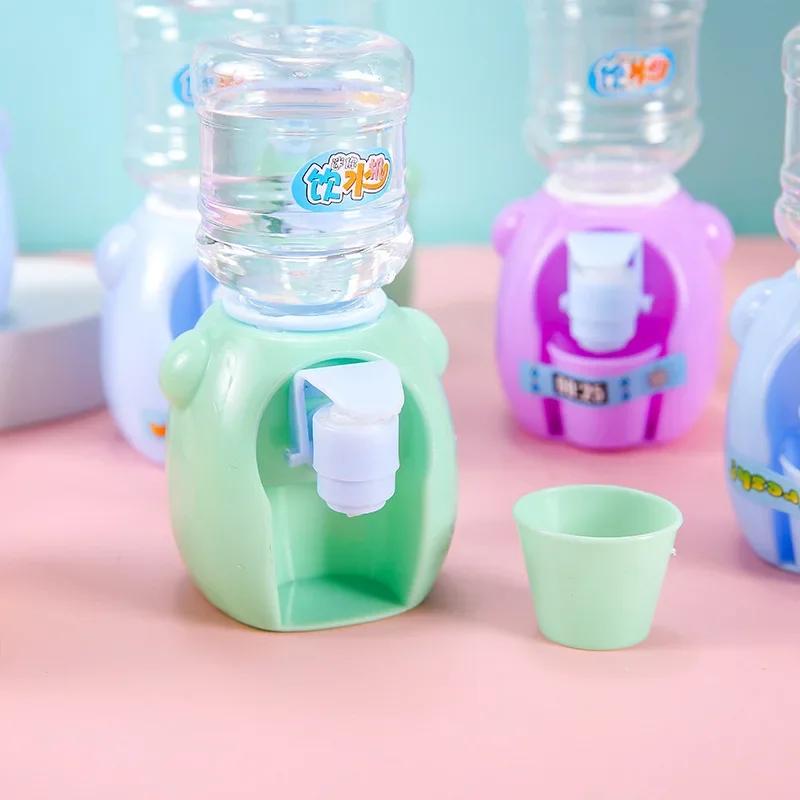 1 Stück Kunststoff Mini Spielhaus Wasserspender Babyspielzeug Trinkwasserkühler Niedlich Kinder Cosplay Requisiten Heimdeko Ornament