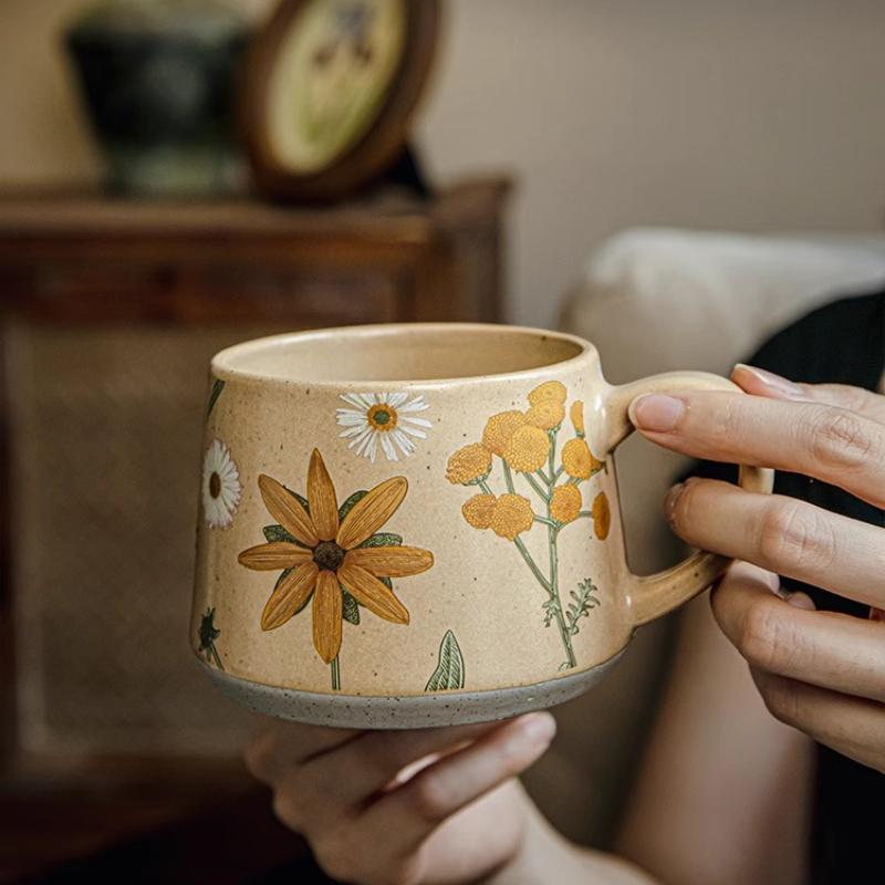 Large Ceramic Coffee Mug 360ml, Cute Cup for Women, Ideal for Tea or Coffee,Hand Painted Floral Design Pottery Mug,1pc