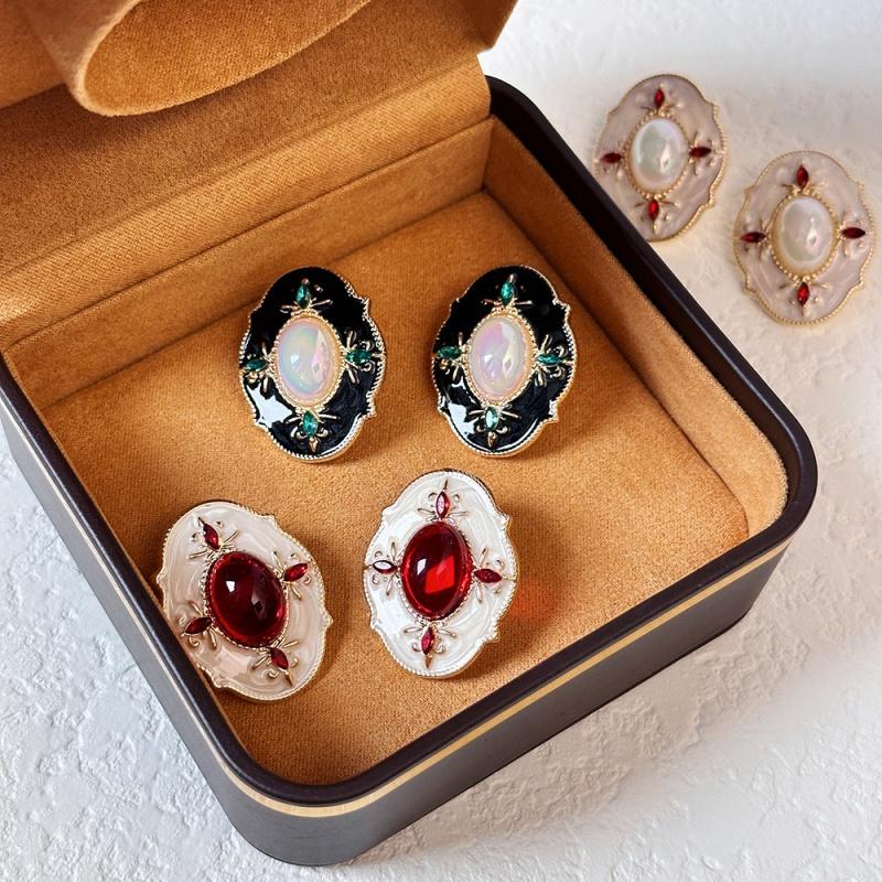 Vintage Medieval Luxury Rhinestone Oval Stud Earrings for Women New Retro Black and White Geometric Pearl Earrings Party Jewelry