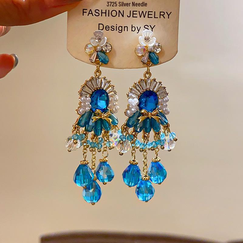 Náušnice s třásněmi ve tvaru mašle ze skleněných perel a stříbrné jehly - Luxusní retro etnický styl pecky pro ženy