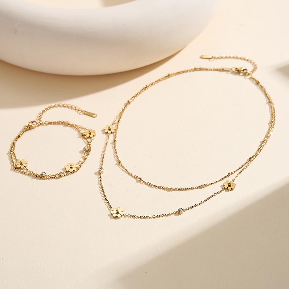 Small Batch Custom Logo Anti Tarnish Titanium Steel Women Daisy Minimalist Daily Bracelet Accessories Source Factory