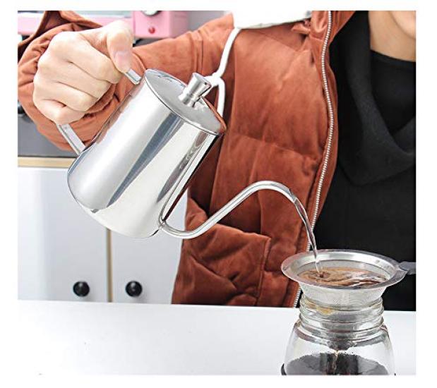 Durable 600ml Stainless Steel Drip Pot with Narrow Spout and Thick Construction, with Cover for Cafe, Home, or Office Use.