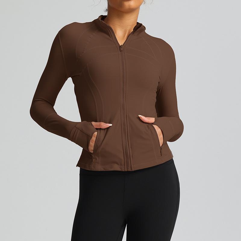 

Весенне-осенняя приталенная быстросохнущая куртка для йоги с начесом и воротником-стойкой M кофейный