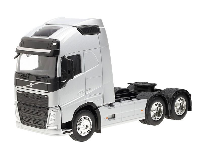 Model 1:32, VOLVO FH, ciągnik trzyosiowy, srebrny