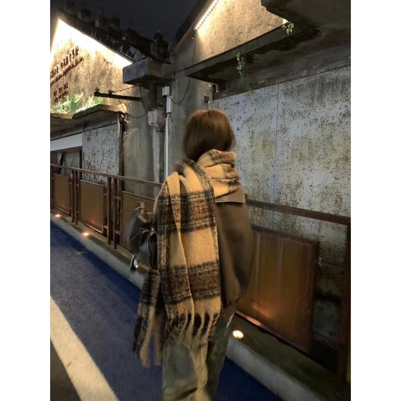 1pc Unisex Winter Warm Scarf Luxury Outdoor Leisure Scarf ThickenWarm Shawl Classic Tassels Fluffy Scarf Solid Color Soft Shawl