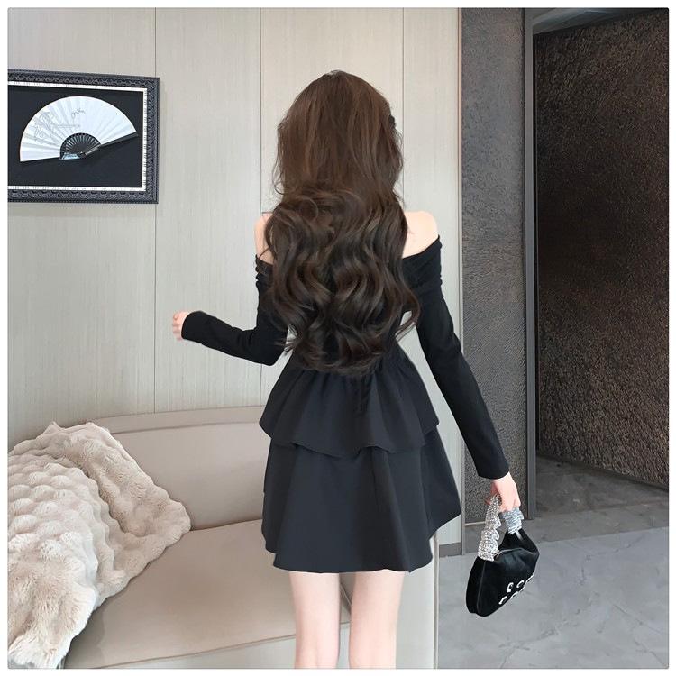 Francouzské černé šaty s odhalenými rameny, dlouhým rukávem a áčkovou sukní na jaro a podzim - Sladký a pikantní design s úzkým pasem, který zvýrazňuje postavu