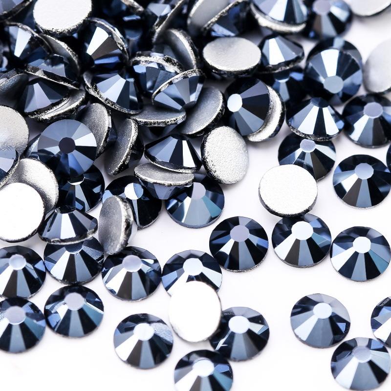 Pujiang Crystal Rhinestone Skleněné ploché dno Diamond Oblečení Doplňky Kulatý vrták na nehty DIY Náušnice Taška Samolepka Vrtačka