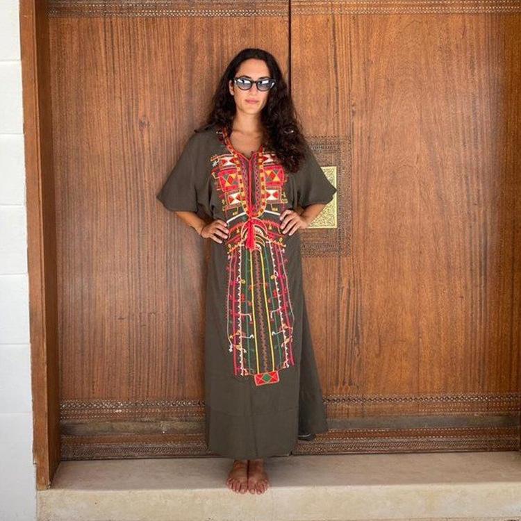 Women's Embroidered Rayon Beach Cover-Up Robe: Sun Protection for Seaside Vacations & Bikini Swimsuit Outerwear