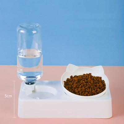 Perros – Proveedores de agua y alimento