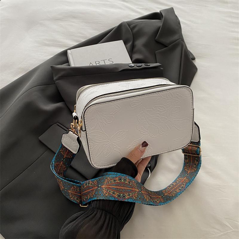 Elegant Modern Single Shoulder Crossbody Bag With Unique Design For Trendsetters