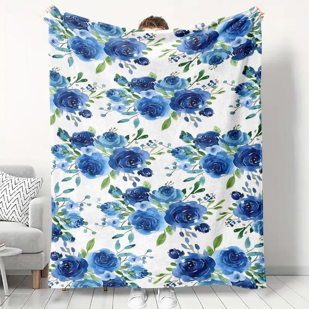 1pc of Comfortable Blue Floral Pattern Flannel Blanket, 100% Polyester Fiber with High-definition Digital Printing, Suitable for All Seasons, Cooling