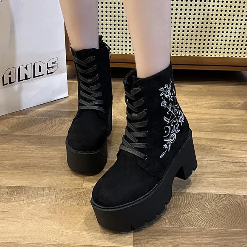 Kadın Ayakkabıları İndirimde Yeni Bağcıklı Kadın Botları Kış Yuvarlak Burun Düz Kısa Bilekli Platform Kalın Topuk Moda Botlar