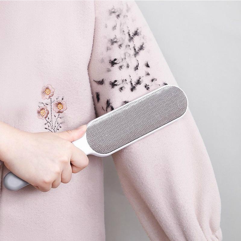 Double-Sided Electrostatic Hair Remover & Suction Brush