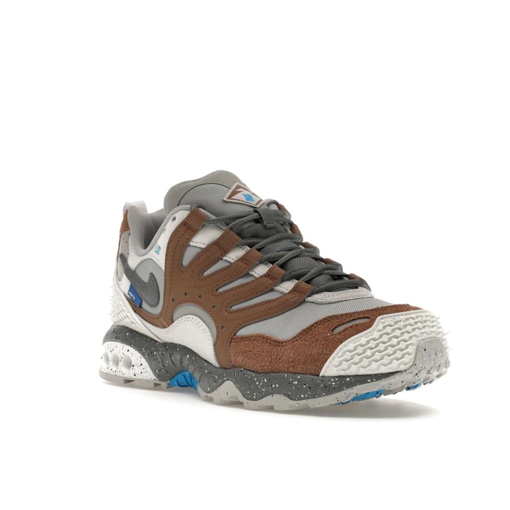 Undefeated x Nike Air Terra Humara Archaeo Brown Unisex Sneakers Smoke-Grey Summit-White FN7546-200